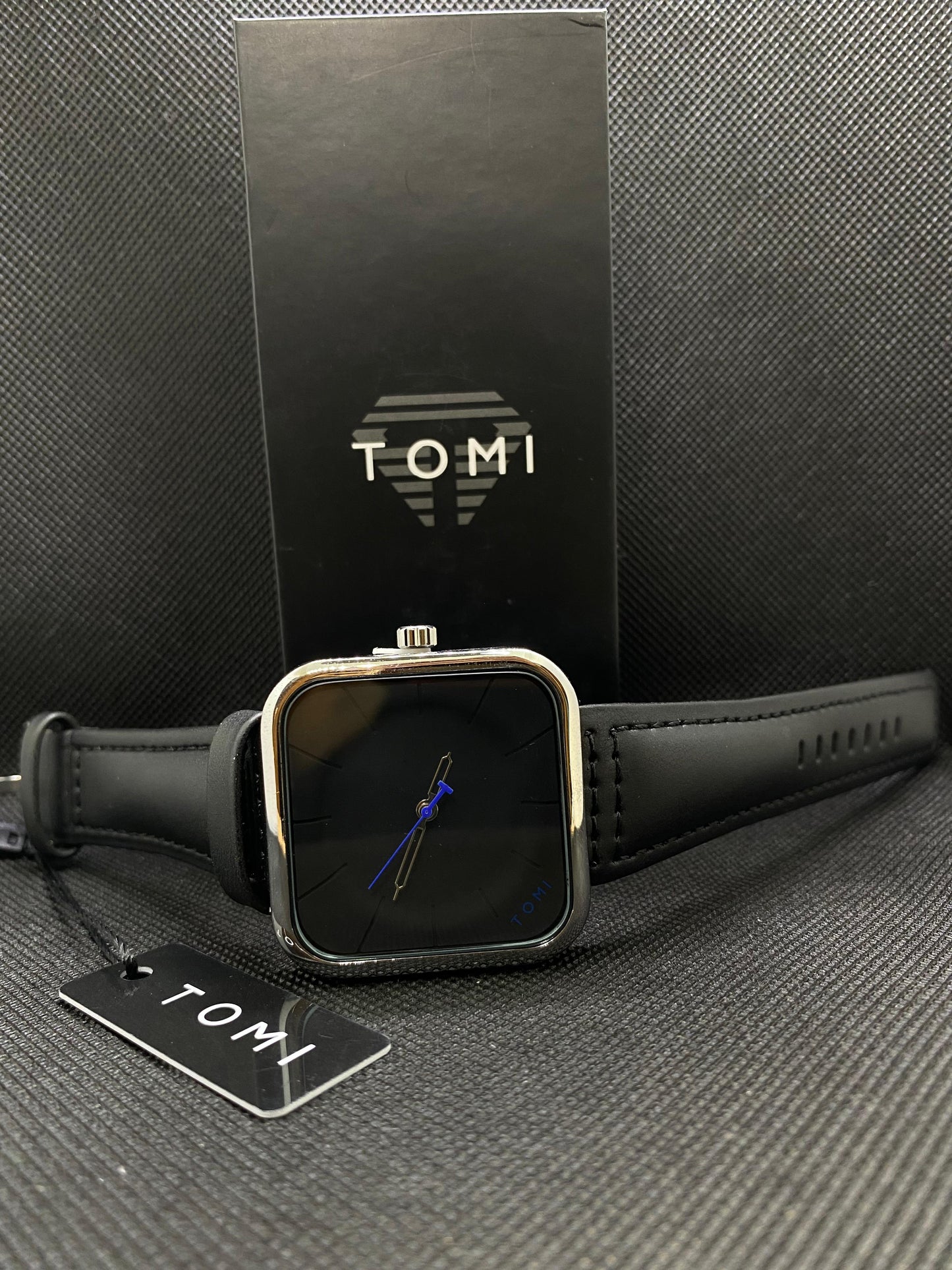 Tomi Square Black straps With Black Dial.