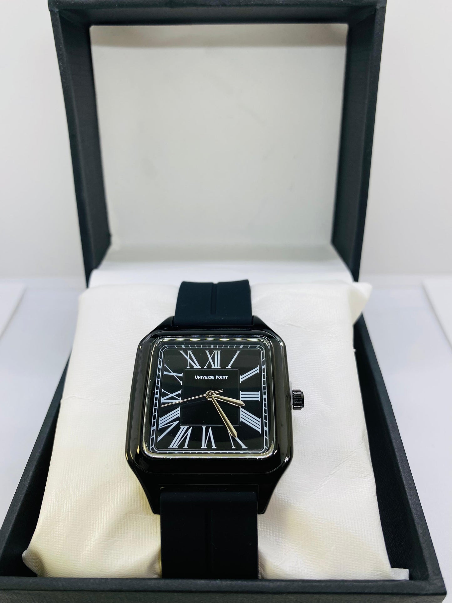 Universal Point with Black Dial & Strap