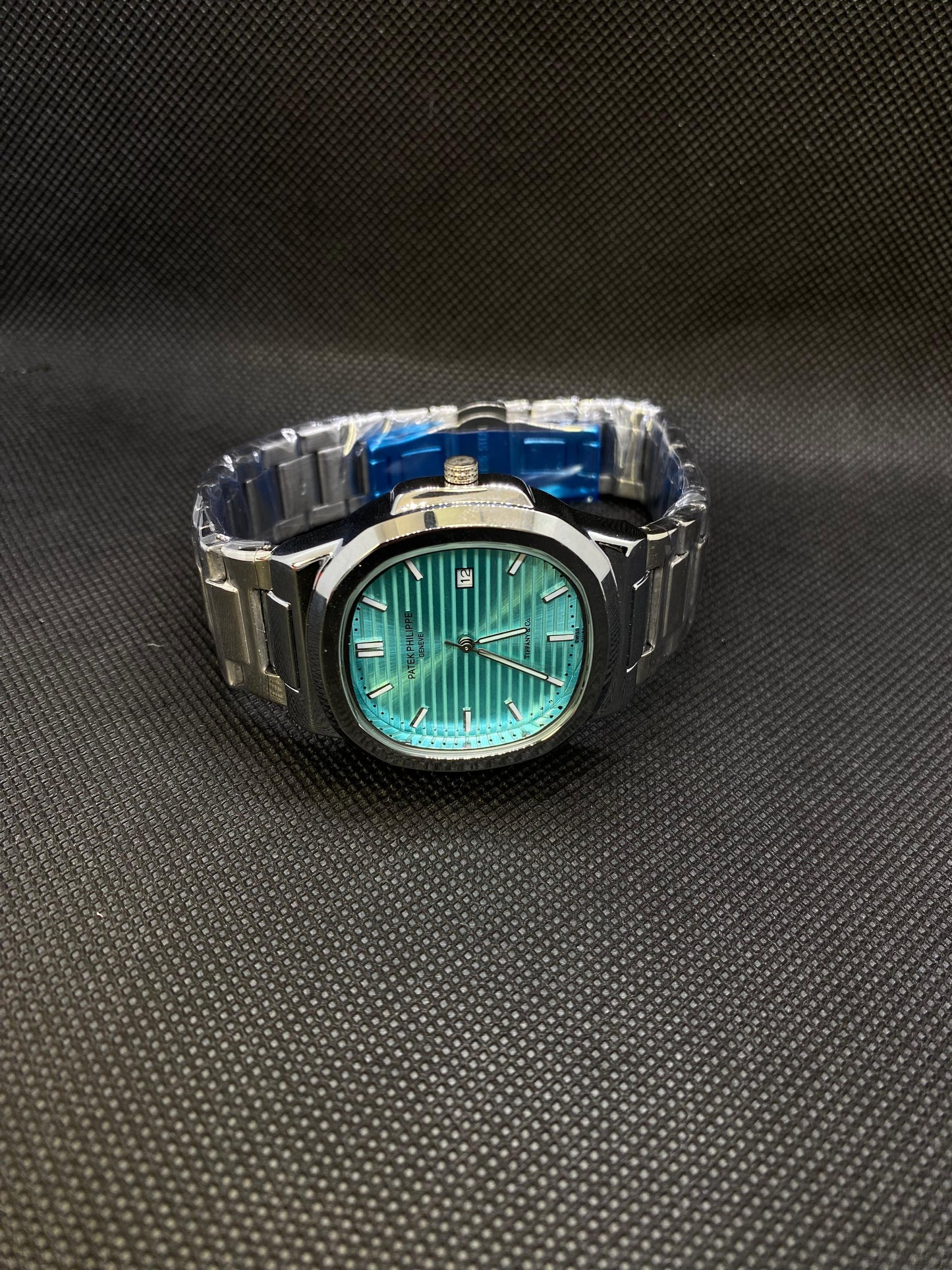 Patek Philippe Geneve Elegant Mint Dial & Date Precision