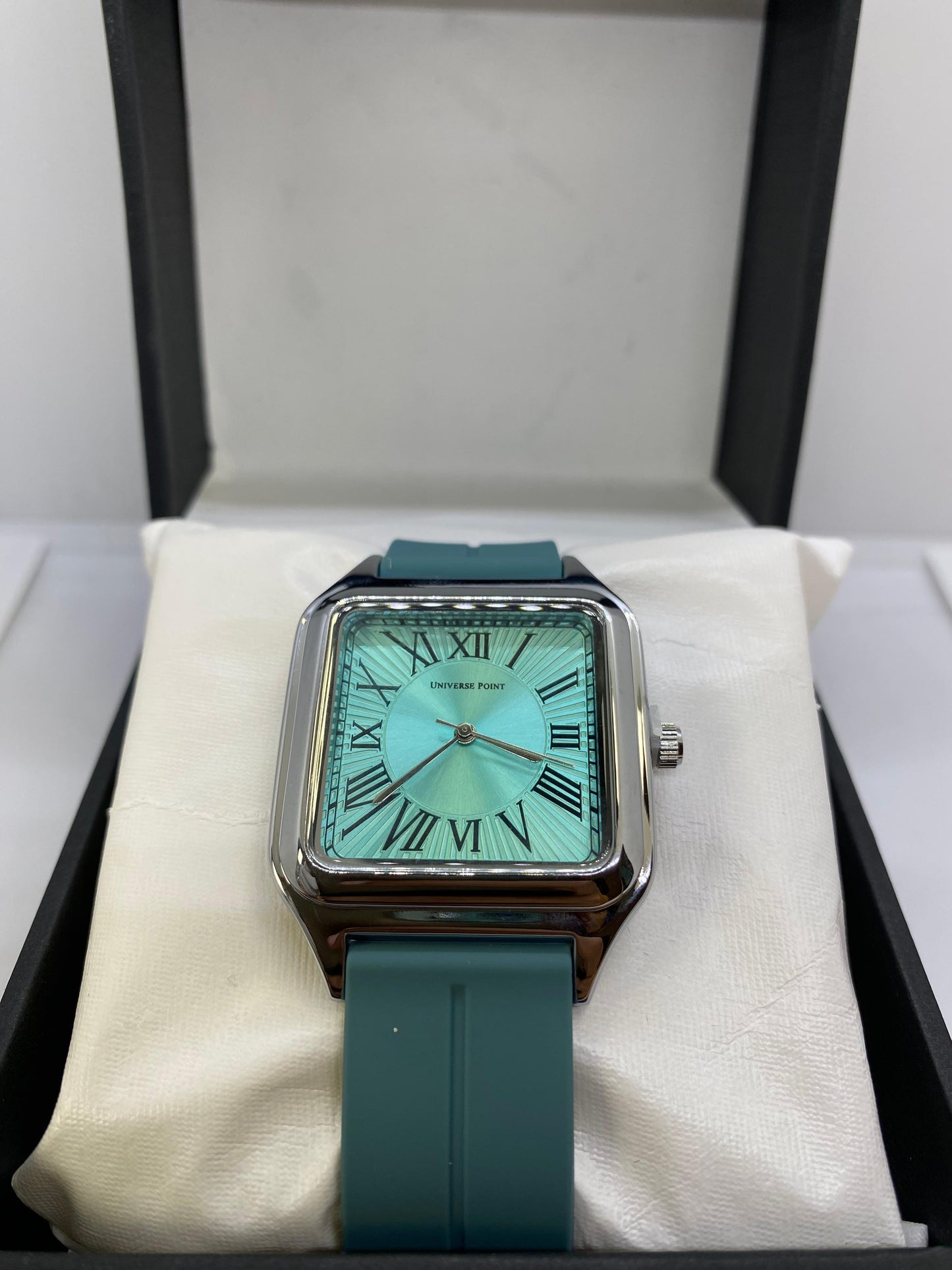 Universal Point with turquoise Dial & Strap