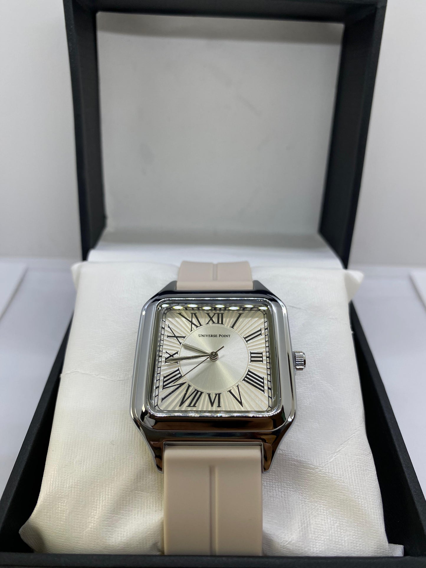 Universal Point with Shadow & Strap