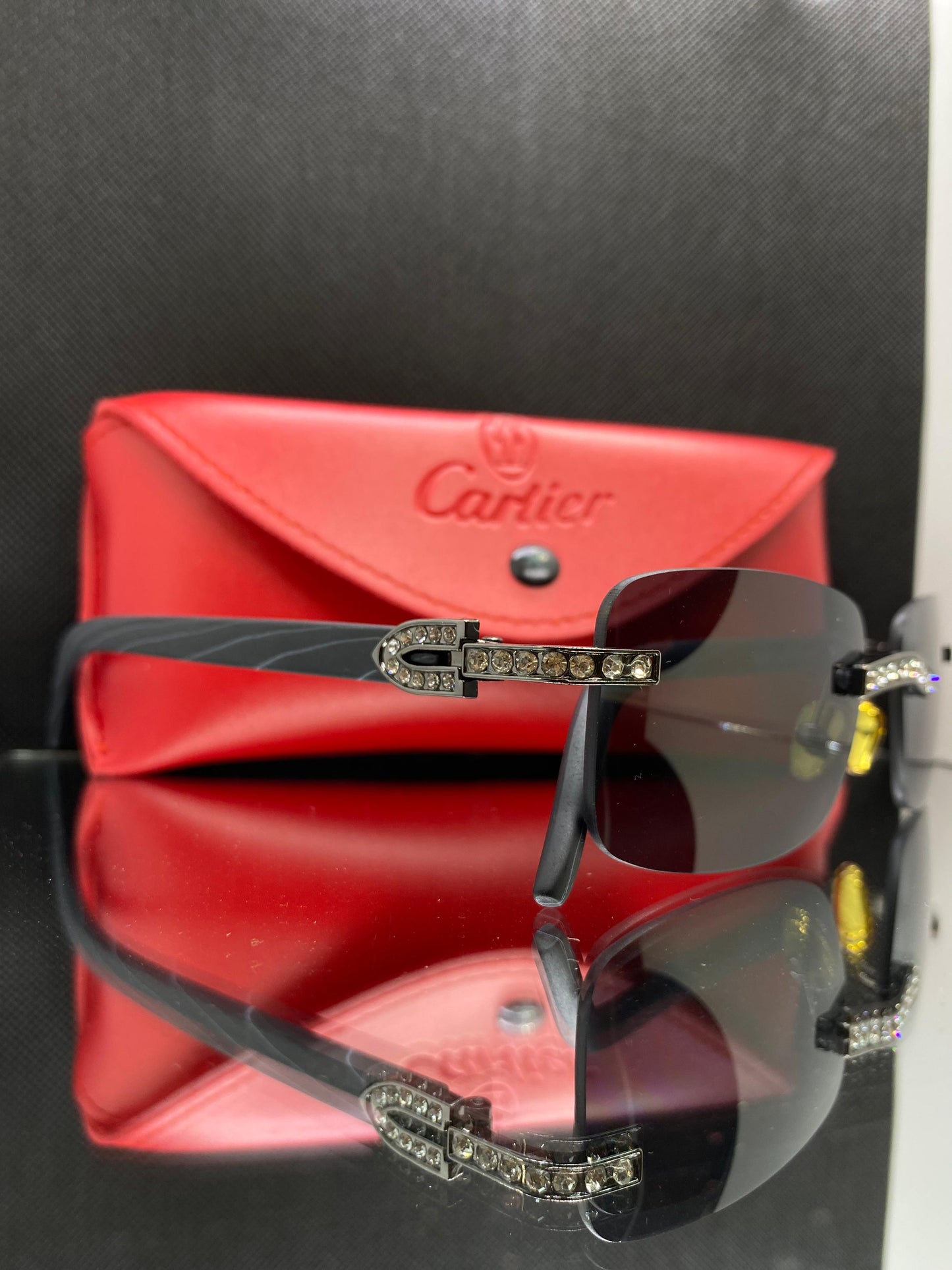 Cartier Luxe Pearl with Black Lens