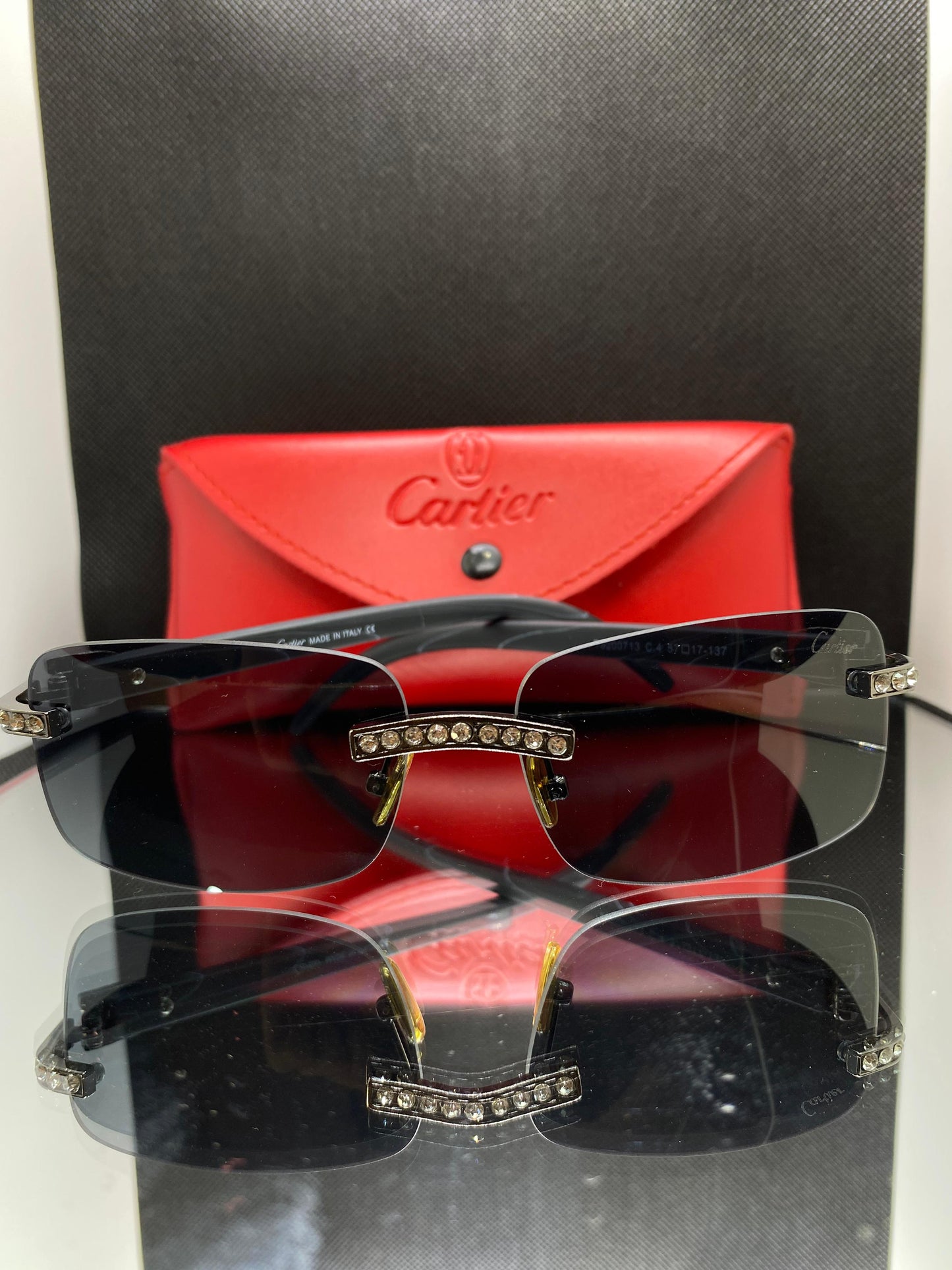 Cartier Luxe Pearl with Black Lens